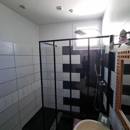 Apartment Loft Avec Mezzanine, Limitrophe Monaco *